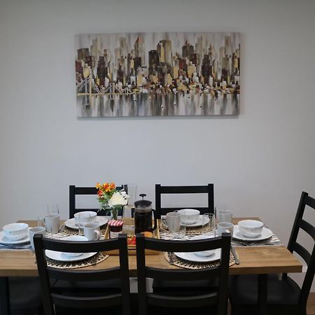 Rooms In Stylish House Milton Keynes Buitenkant foto