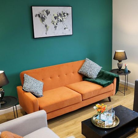 Rooms In Stylish House Milton Keynes Buitenkant foto