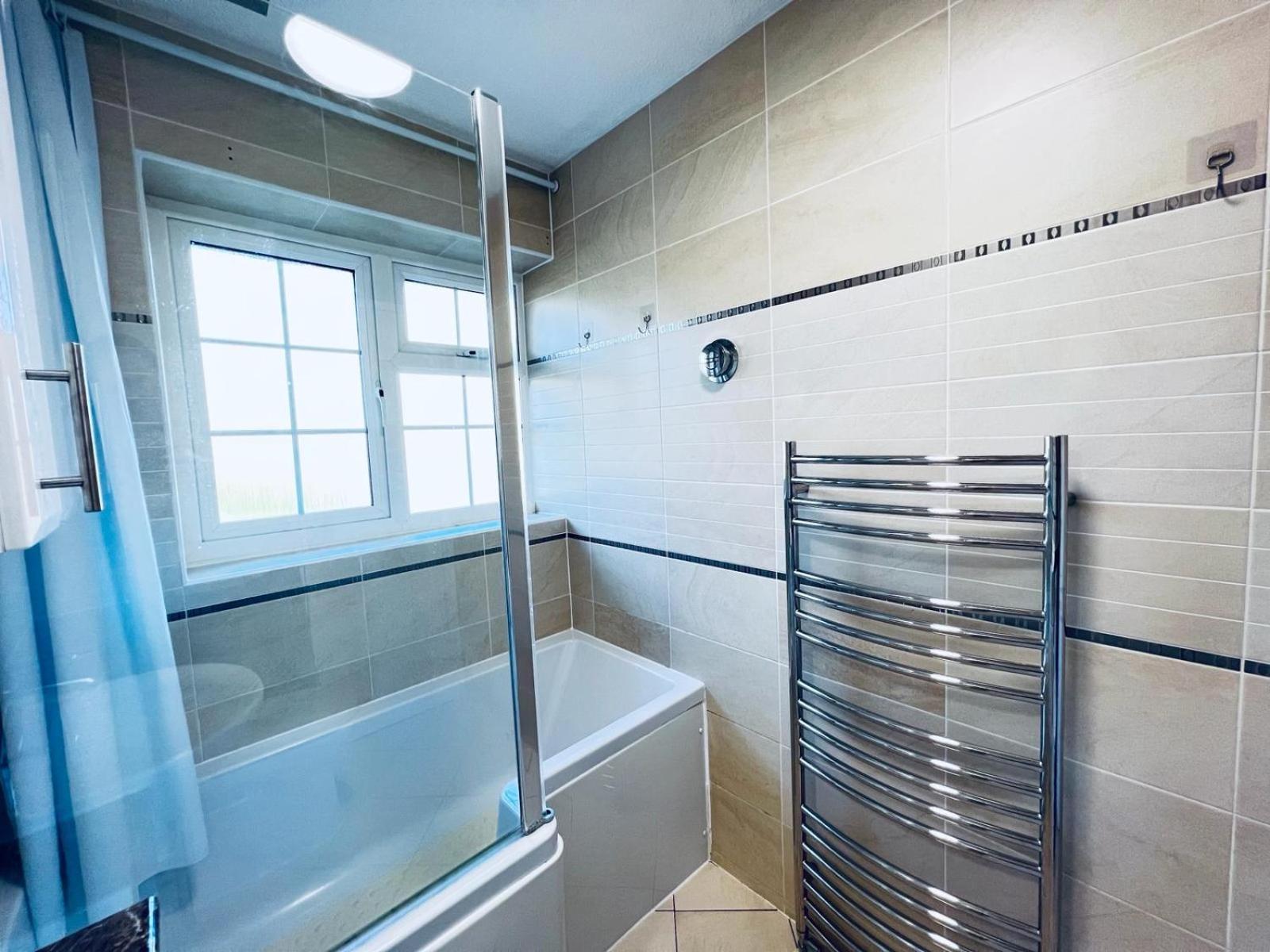 Rooms In Stylish House Milton Keynes Buitenkant foto