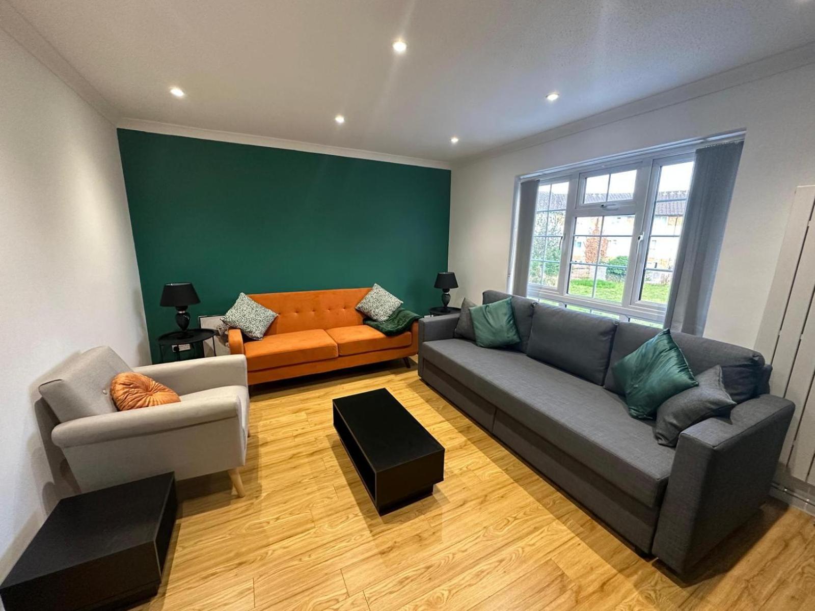 Rooms In Stylish House Milton Keynes Buitenkant foto
