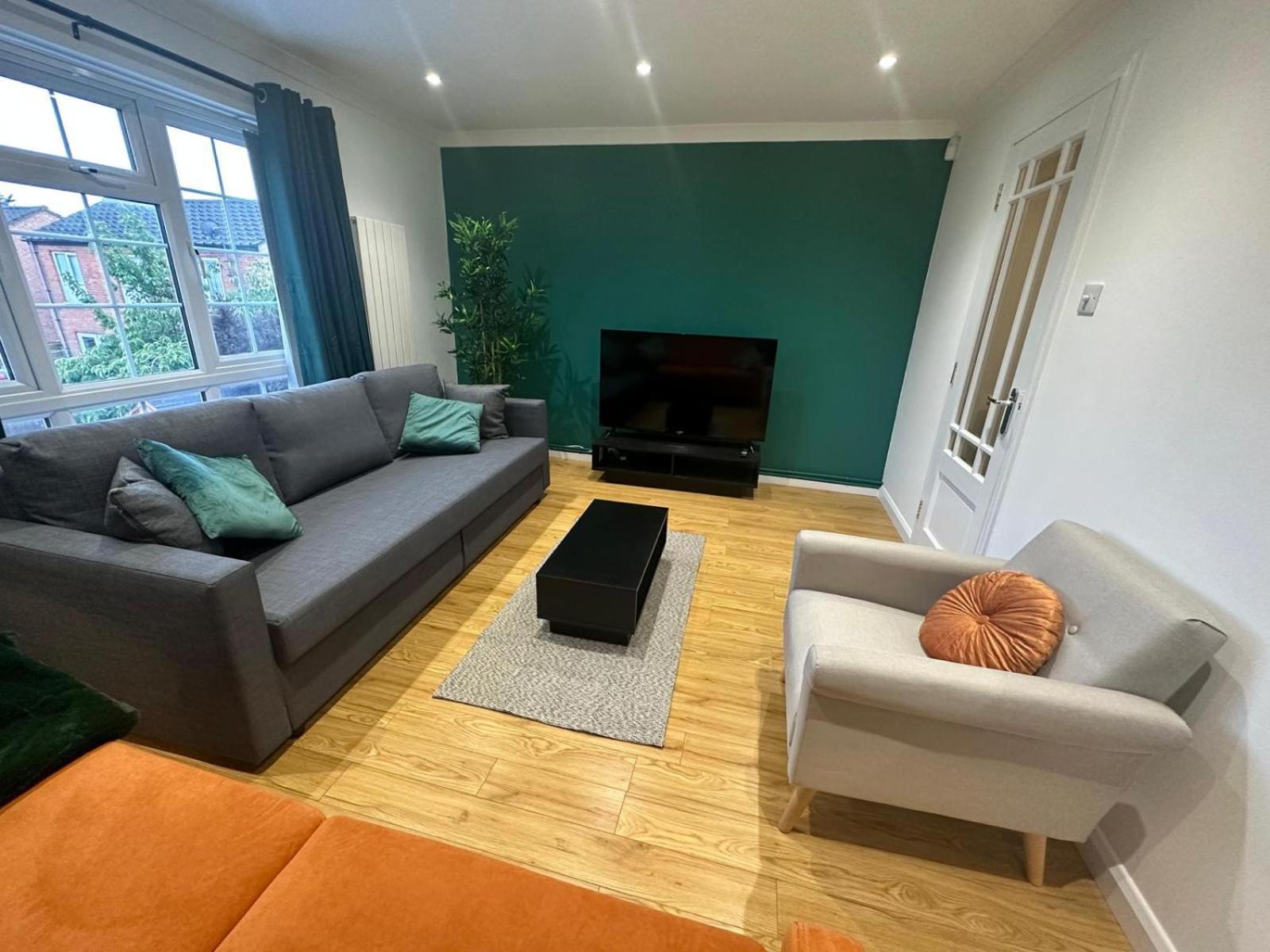 Rooms In Stylish House Milton Keynes Buitenkant foto